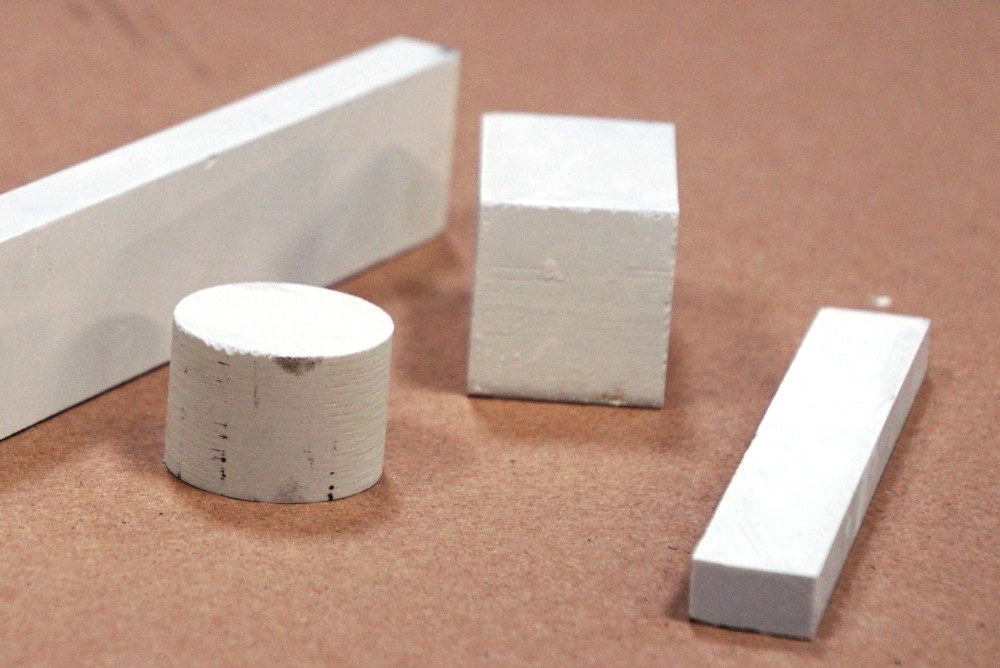 Blöcke gesinterte Keramik: Formgebung erfolgt subtraktiv